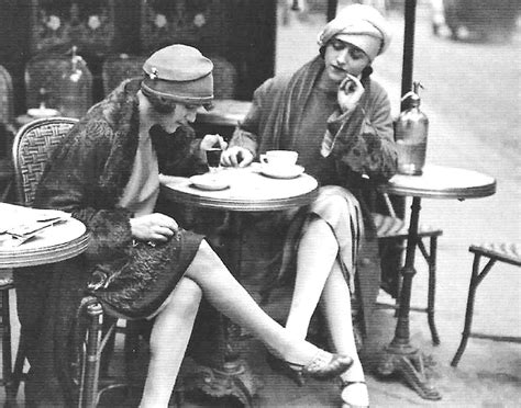 vintage bandw three friends at a paris cafe - Stunning Vintage Photos of Cafes of Paris in the 1920s .